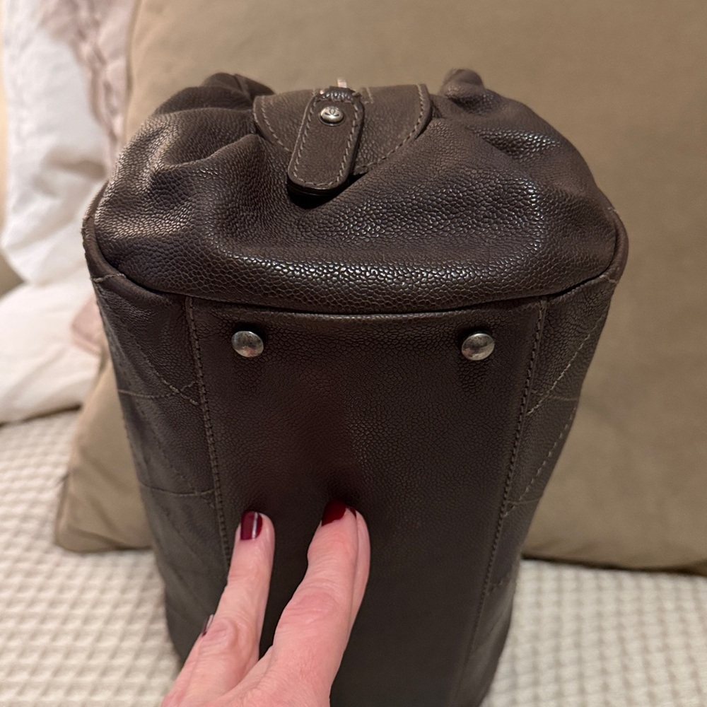 EUC Chanel Quilted Caviar Satchel - Picture 5 of 12